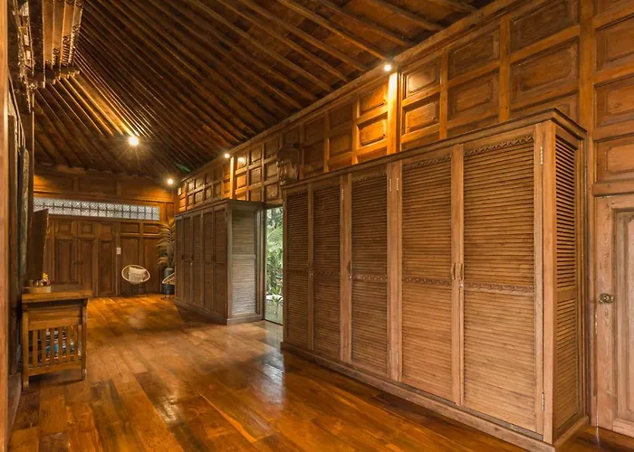 ゲストハウス Masakali Retreat ウブド